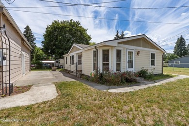 Move-in ready and full of versatility! Situated on a corner lot - photo 5