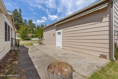 Move-in ready and full of versatility! Situated on a corner lot - photo 6