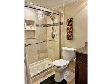Beautifully remodeled 2-bedroom, 1 bath condo in sought after - photo 11