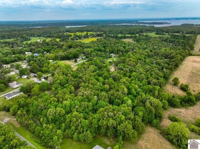 This 7.182+/- acre tract in Marshall County, Kentucky offers an - photo 15