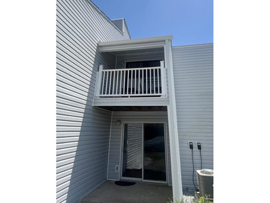 Beautifully remodeled 2-bedroom, 1 bath condo in sought after - photo 20
