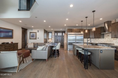 You will fall in love with this luxury 6-bedroom, 6-bath retreat - photo 38