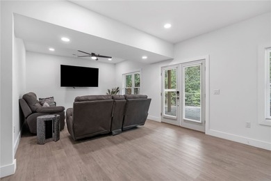 Turnkey. Furnished. Proven  with future bookings. Welcome to - photo 18