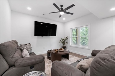 Turnkey. Furnished. Proven  with future bookings. Welcome to - photo 19