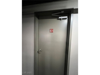 Fantastic penthouse Condo with partial strip and Mountain Views