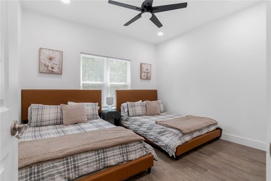 Turnkey. Furnished. Proven  with future bookings. Welcome to - photo 22