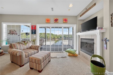 Lakefront living at its best! This 3BR/2BA, 1,400 sq ft condo in - photo 23