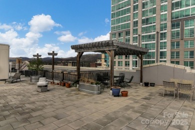 Step out your door into the heart of downtown Asheville! This