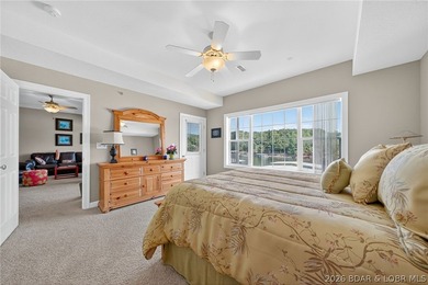Lakefront living at its best! This 3BR/2BA, 1,400 sq ft condo in - photo 36