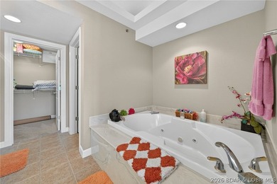 Lakefront living at its best! This 3BR/2BA, 1,400 sq ft condo in - photo 41