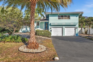 Welcome to your own tropical paradise in this E Oakland Park - photo 2