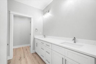 Welcome home to this beautiful new construction, never lived in - photo 16