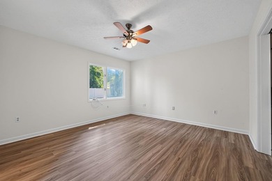 Three-bedroom, two-bathroom, single-story ranch home with a - photo 21