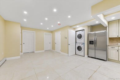 LEGAL 3 Family house located in the heart of Kew Garden Hills - photo 22