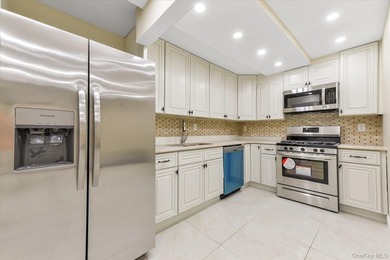 LEGAL 3 Family house located in the heart of Kew Garden Hills - photo 23