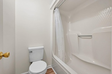 Three-bedroom, two-bathroom, single-story ranch home with a - photo 24