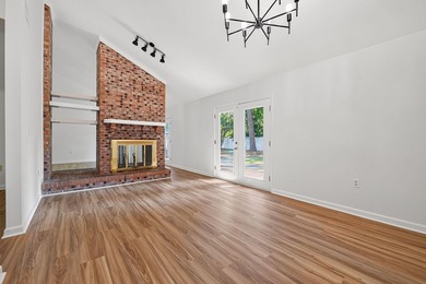 Three-bedroom, two-bathroom, single-story ranch home with a - photo 25