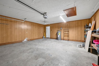 Three-bedroom, two-bathroom, single-story ranch home with a - photo 31