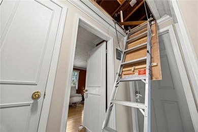 Living in the comfort of this townhouse feels like striking the - photo 18