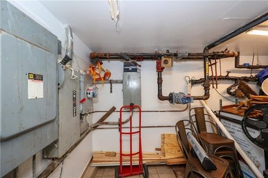 Rare opportunity for end user and investors to own this incoming - photo 19