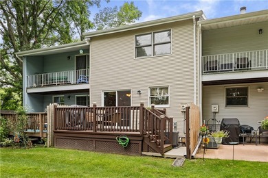 Living in the comfort of this townhouse feels like striking the - photo 22