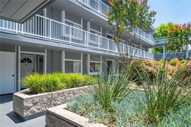 Welcome to this beautifully fully furnished, move-in-ready - photo 31