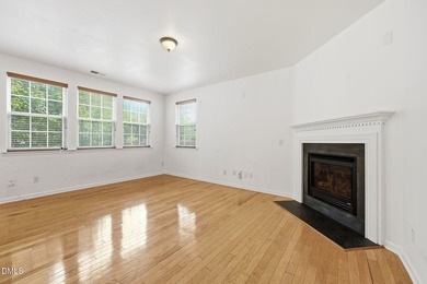 Beautiful 5-bedroom, 3-bath home with a loft in the highly - photo 11