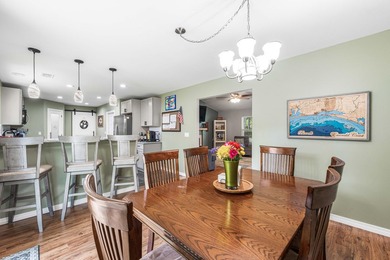 Beautifully renovated home tucked away on a quiet cul-de-sac in - photo 12