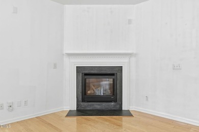 Beautiful 5-bedroom, 3-bath home with a loft in the highly - photo 12
