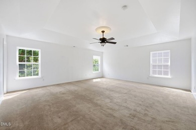 Beautiful 5-bedroom, 3-bath home with a loft in the highly - photo 14