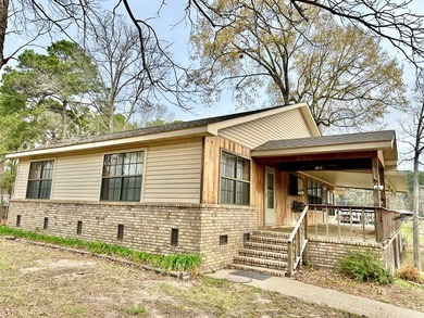 Toledo Bend Reservoir Home For Sale in Zwolle Louisiana