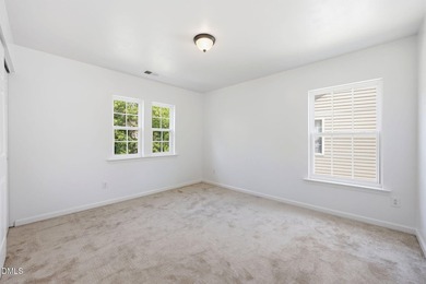 Beautiful 5-bedroom, 3-bath home with a loft in the highly - photo 25