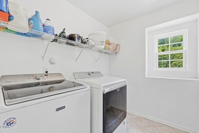 Beautiful 5-bedroom, 3-bath home with a loft in the highly - photo 30