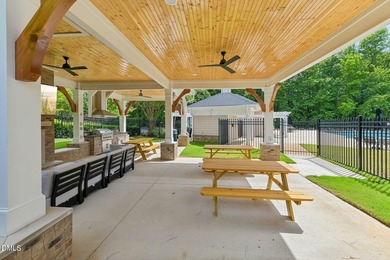 Beautiful 5-bedroom, 3-bath home with a loft in the highly - photo 42