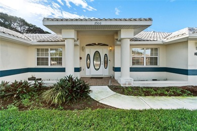 (private lake, pond, coastal) Home For Sale in St. Petersburg Florida
