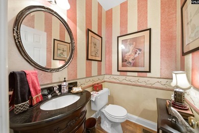 Welcome home to this spacious 5 bedroom, 3.5 bathroom home - photo 11
