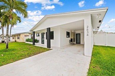 Beautifully updated 2BR/2BA corner home with a brand-new roof - photo 25