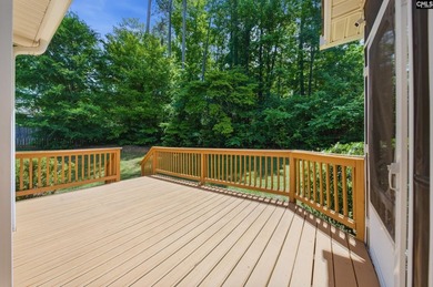 Welcome home to this spacious 5 bedroom, 3.5 bathroom home - photo 42