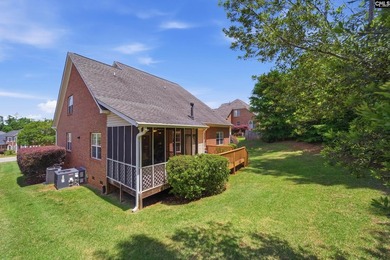 Welcome home to this spacious 5 bedroom, 3.5 bathroom home - photo 44