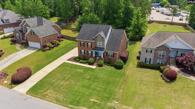 Welcome home to this spacious 5 bedroom, 3.5 bathroom home - photo 45