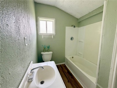 Great opportunity in a convenient central location! This 3 - photo 11