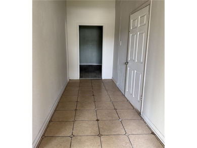Great opportunity in a convenient central location! This 3 - photo 16