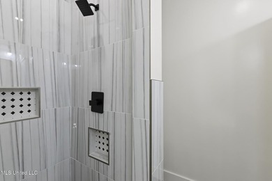 This beautifully crafted new construction home offers 4 bedrooms - photo 17