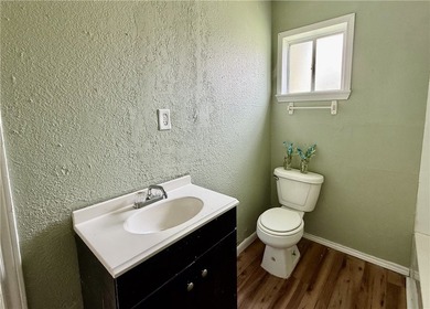 Great opportunity in a convenient central location! This 3 - photo 18