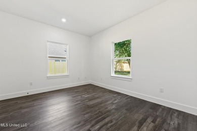This beautifully crafted new construction home offers 4 bedrooms - photo 18