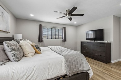 Nestled in the highly sought-after Canyon Creek neighborhood - photo 20