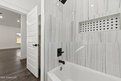 This beautifully crafted new construction home offers 4 bedrooms - photo 25