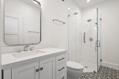 Updated Courtyard Villa centrally located with in Admirals Cove - photo 26