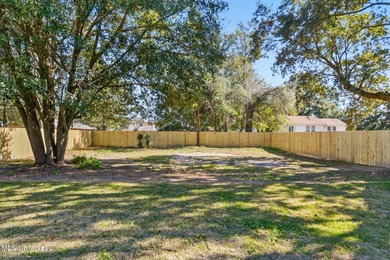 This beautifully crafted new construction home offers 4 bedrooms - photo 27