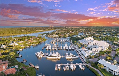 Updated Courtyard Villa centrally located with in Admirals Cove - photo 31